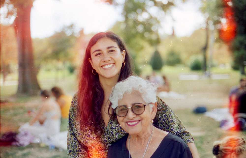grandma-and-granddaughter