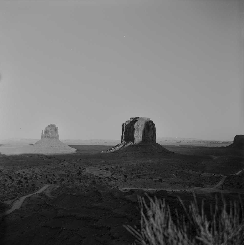 monumental bw